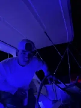 algila08 online show from April 18, 4:14 am