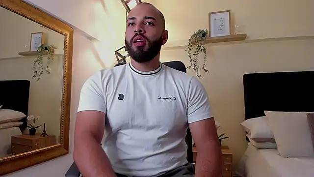 Chris Varden online show from May 21, 3:35 am