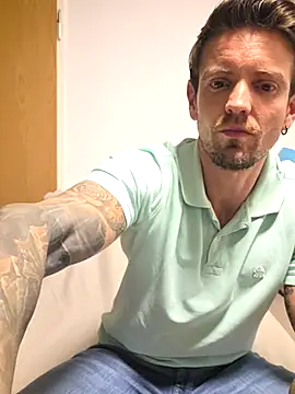 Mystery Mark online show from April 22, 6:56 pm