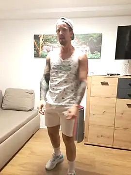 Mystery Mark online show from March 3, 5:53 pm