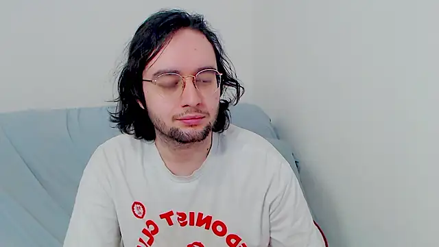 eren jaeger2000 online show from February 6, 6:43 am