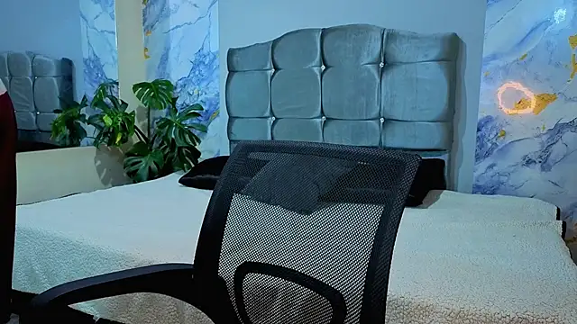 James Adams 01 online show from March 24, 1:38 pm