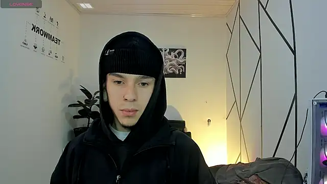 James Adams 01 online show from December 3, 12:22 pm