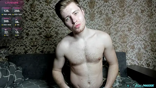 Maxhornyblondieman online show from April 24, 1:46 pm