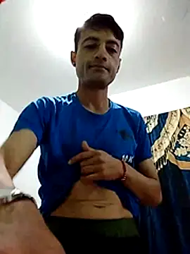 noah77  online show from November 26, 1:58 pm