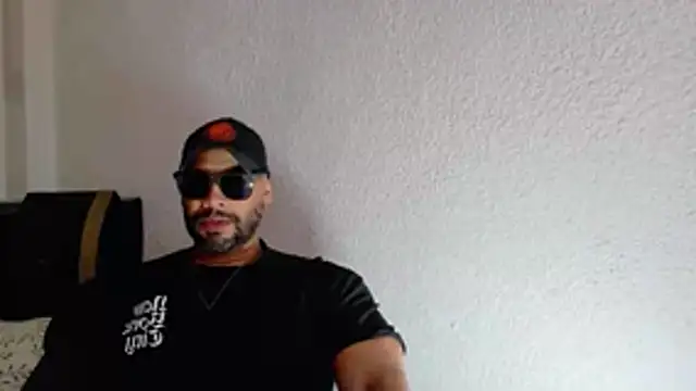 musclehetero online show from August 1, 4:28 pm