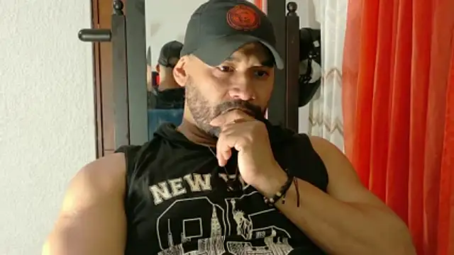 musclehetero online show from July 28, 2:30 am