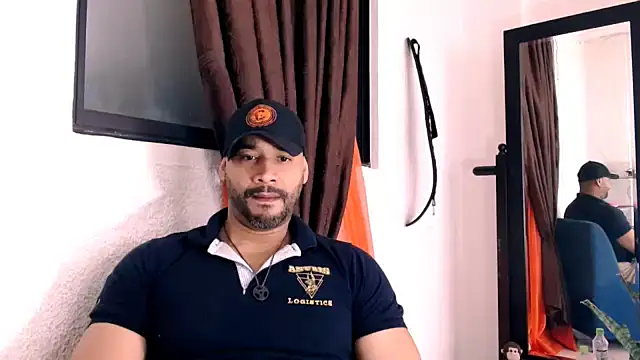 musclehetero online show from June 16, 5:59 pm