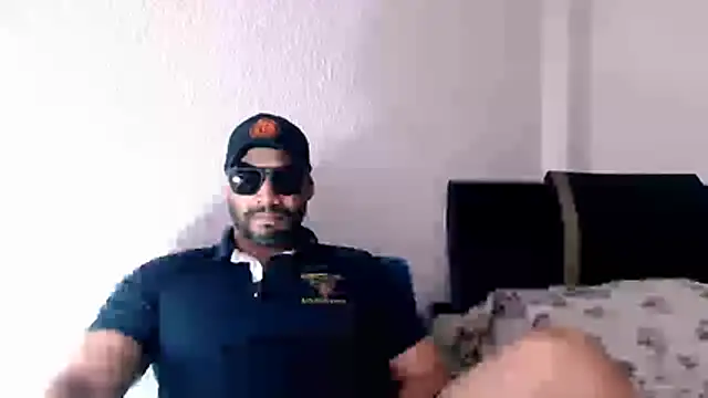 musclehetero online show from July 31, 4:17 pm