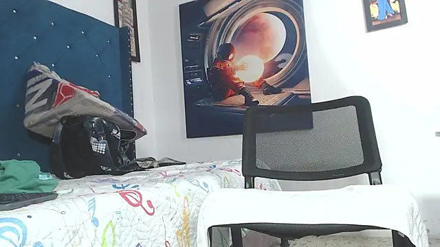 crissex3 online show from April 23, 1:24 pm