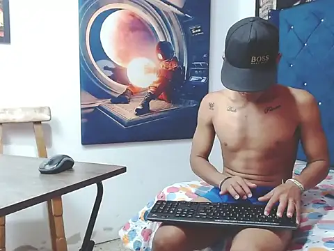 crissex3 online show from March 10, 1:39 pm