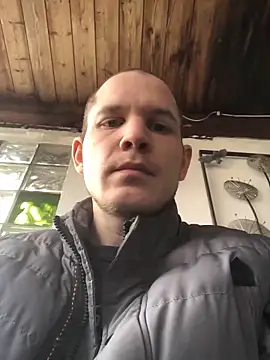 Spielzeugtwink online show from April 12, 1:12 pm