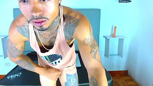 Hot Latino x online show from January 9, 12:32 pm