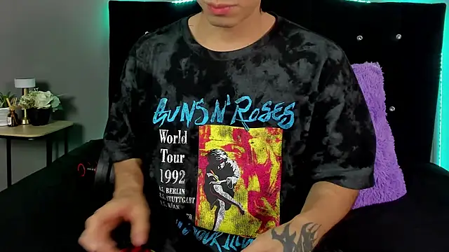 eren jeager online show from April 24, 1:41 am