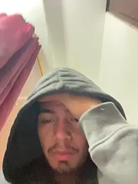 Henry villa23 online show from April 8, 2:04 pm