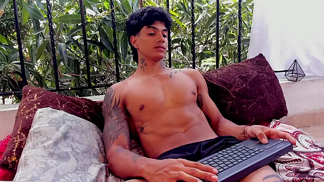 aress damon online show from April 25, 7:11 pm