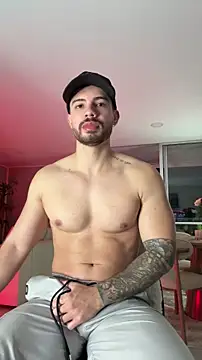 Valenthino Salvatore online show from December 20, 4:52 am