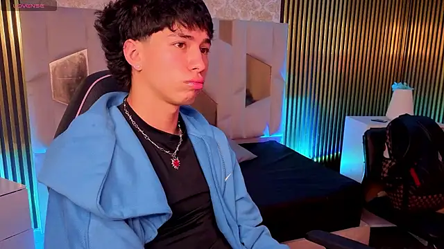 kaelwolf tay online show from March 12, 7:54 pm