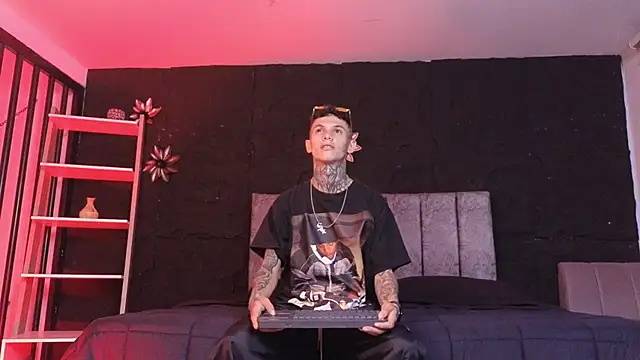 Paulo 527 online show from June 9, 4:36 am
