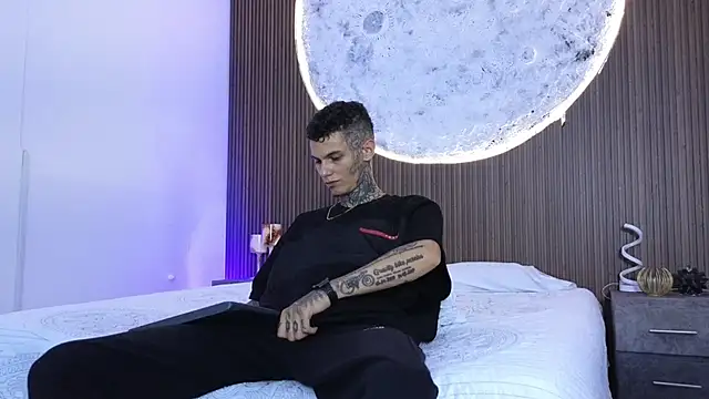 Paulo 527 online show from April 4, 5:15 am