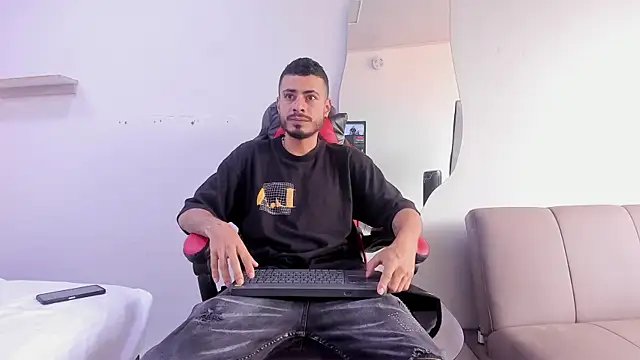 MatthewCullen online show from February 4, 8:04 pm