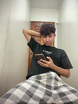 asiantwink0000 online show from January 10, 7:23 am