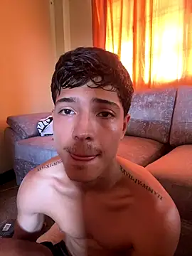 Diego Navas1 online show from December 3, 4:02 pm