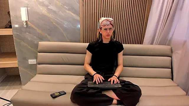 Lior Evan online show from November 29, 11:56 am