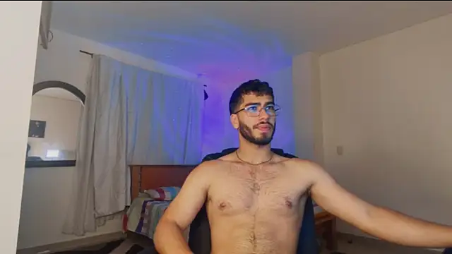 Franco banderas online show from April 29, 10:20 am