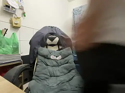 hiiiizzzz online show from February 10, 12:10 pm