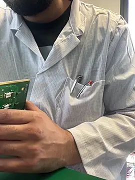 grosqueue3838 online show from April 9, 9:15 am