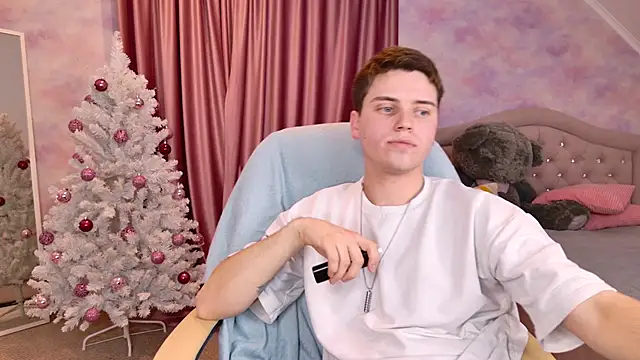 Olie Sparkle online show from December 5, 1:24 am