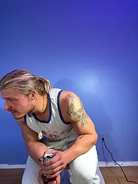 Nomadic Lover online show from December 3, 5:30 pm