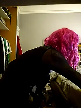 scotbhoyscott online show from June 8, 8:43 pm