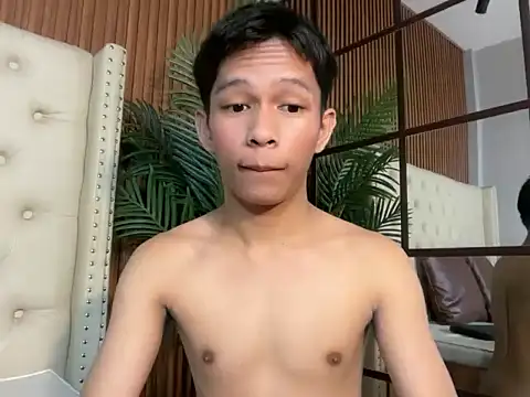TheBoyAboveYou online show from June 19, 11:48 am