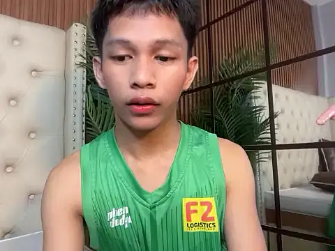 TheBoyAboveYou online show from June 7, 5:09 pm
