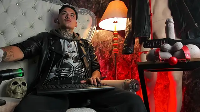 AlecBanne online show from April 21, 2:51 am