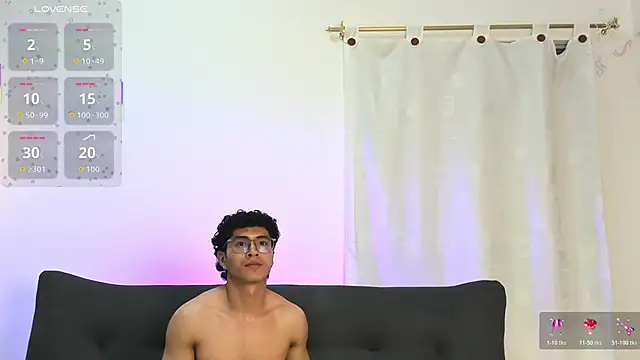 LittleMya  online show from March 8, 2:04 am