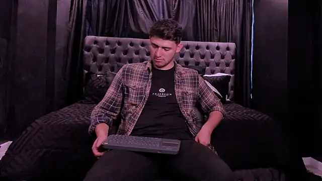 big  friends online show from May 15, 4:59 pm
