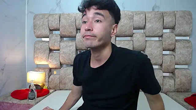 KathyAiden online show from April 22, 6:01 pm