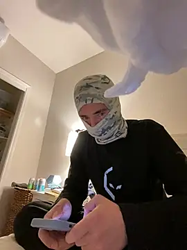 phantom898983 online show from April 24, 7:11 am