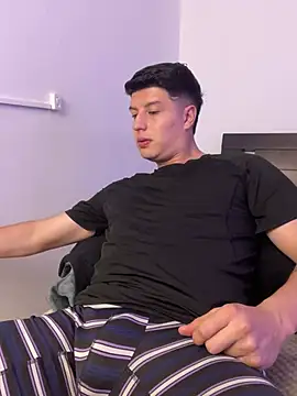 Goldenknight33 online show from February 24, 4:52 pm