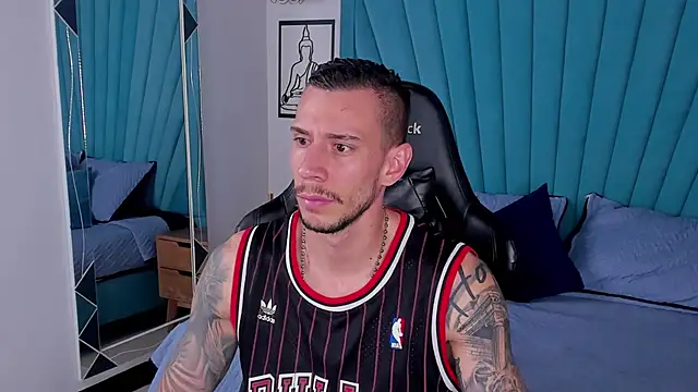 J king   online show from June 6, 4:24 pm