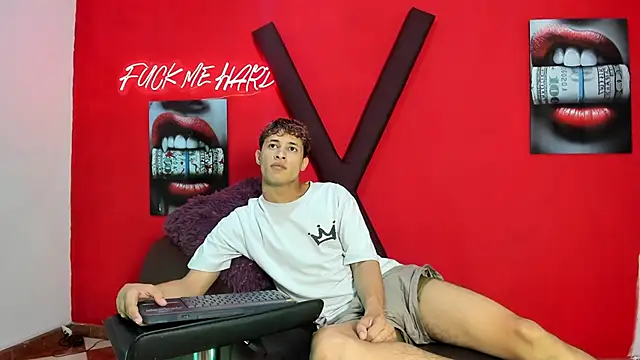 YOUNG GUYS1 online show from February 24, 1:18 am