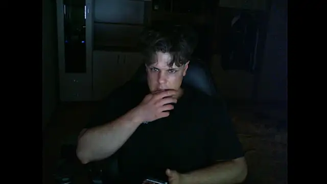 GymGuy0505 online show from June 8, 11:06 pm