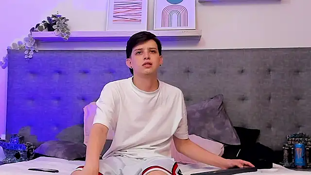 sebastamayo  online show from March 14, 8:10 am