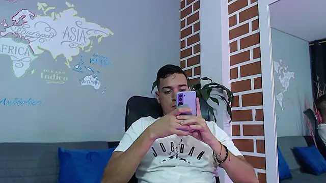 Perseuz369 online show from March 9, 1:05 pm