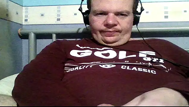 mrhardcock12 online show from February 13, 9:20 pm