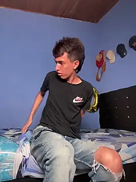 Juan Gomezz26 online show from February 4, 11:55 pm