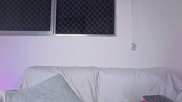 maxxcooper1 online show from January 18, 8:05 am